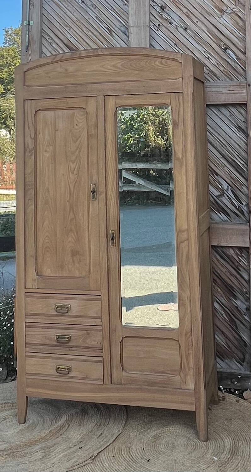 Armoire parisienne ancienne en chêne massif brut