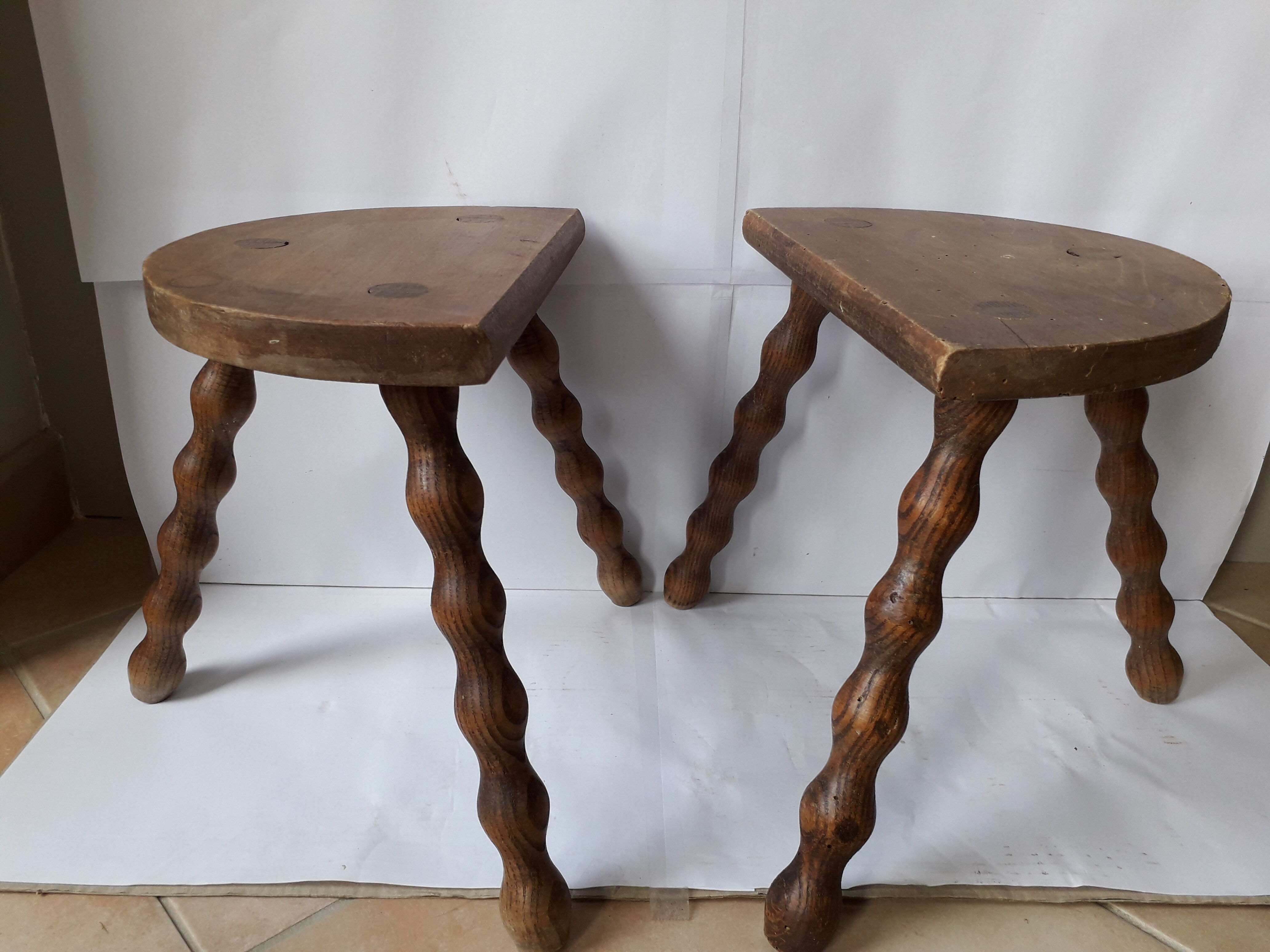 Duo wooden tripod stools