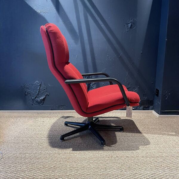Fauteuil vintage pivotant Geoffrey Harcourt F154 pour Artifort tissu rouge années 70