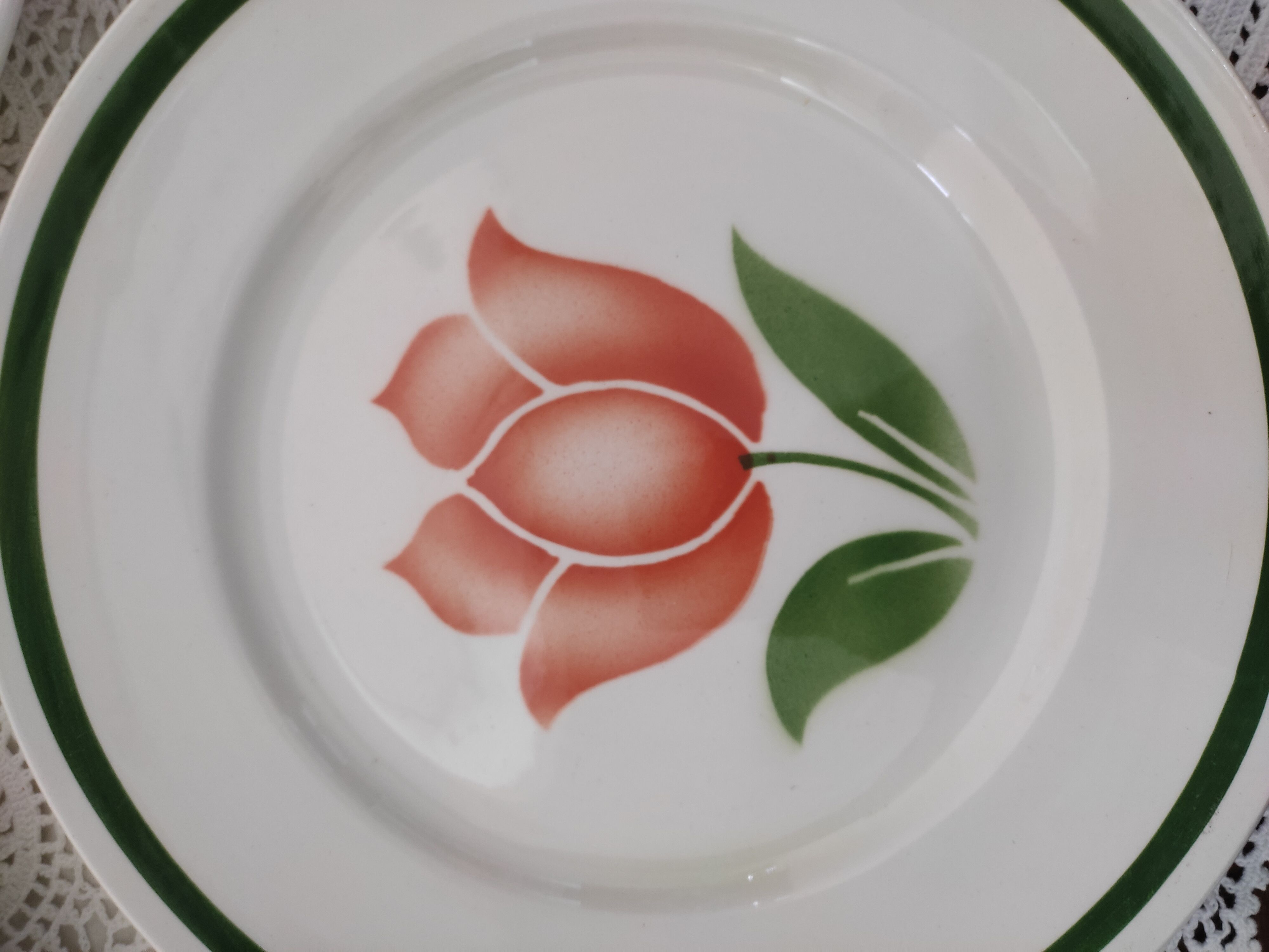 Plate mill of wolves