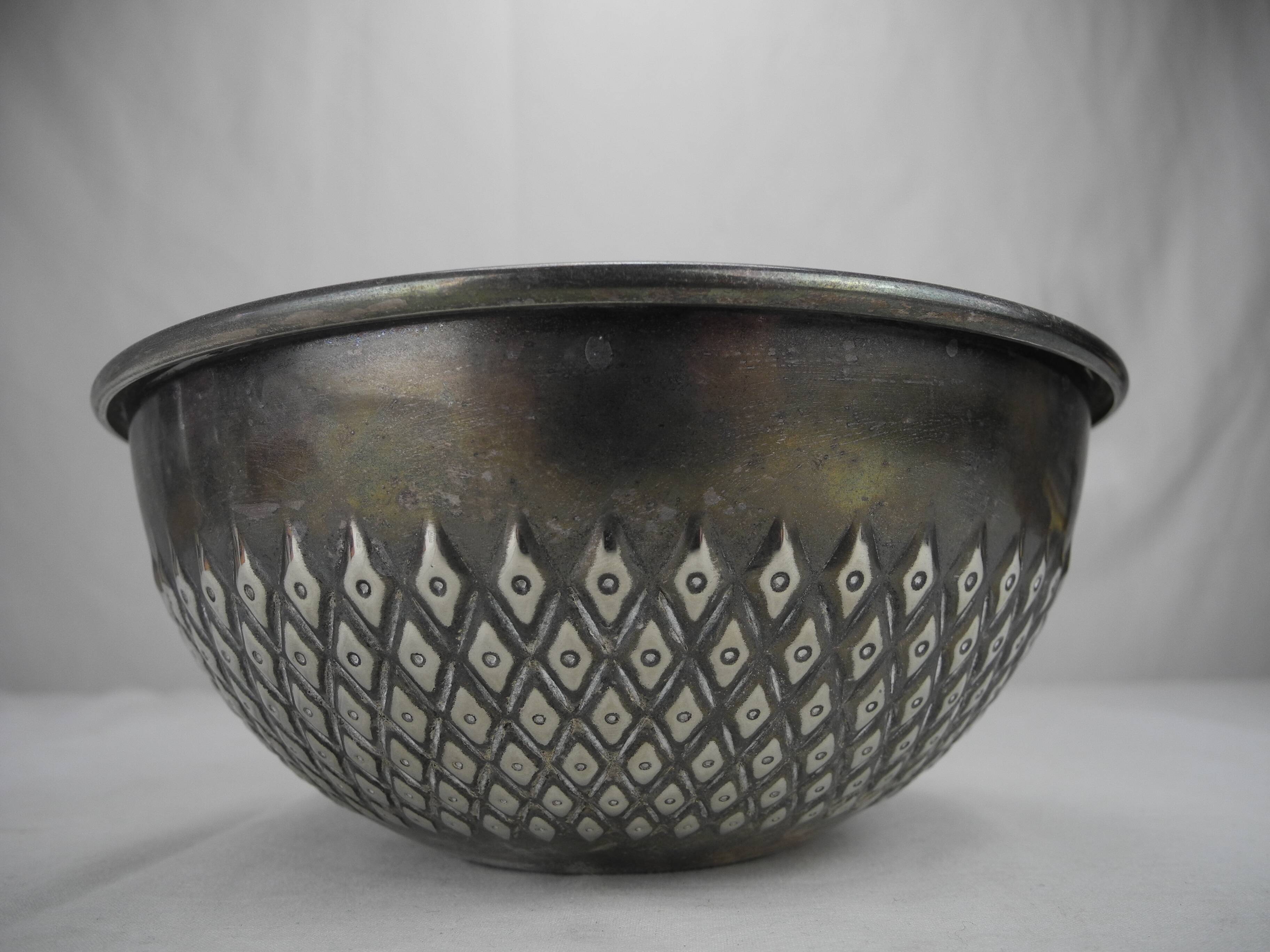 vintage silver-plated metal trinket dish by Olri.
