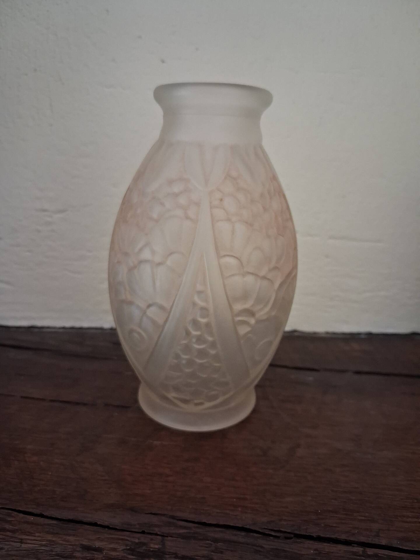 Superb art deco vase joma – frosted moulded glass – 1930s – very b