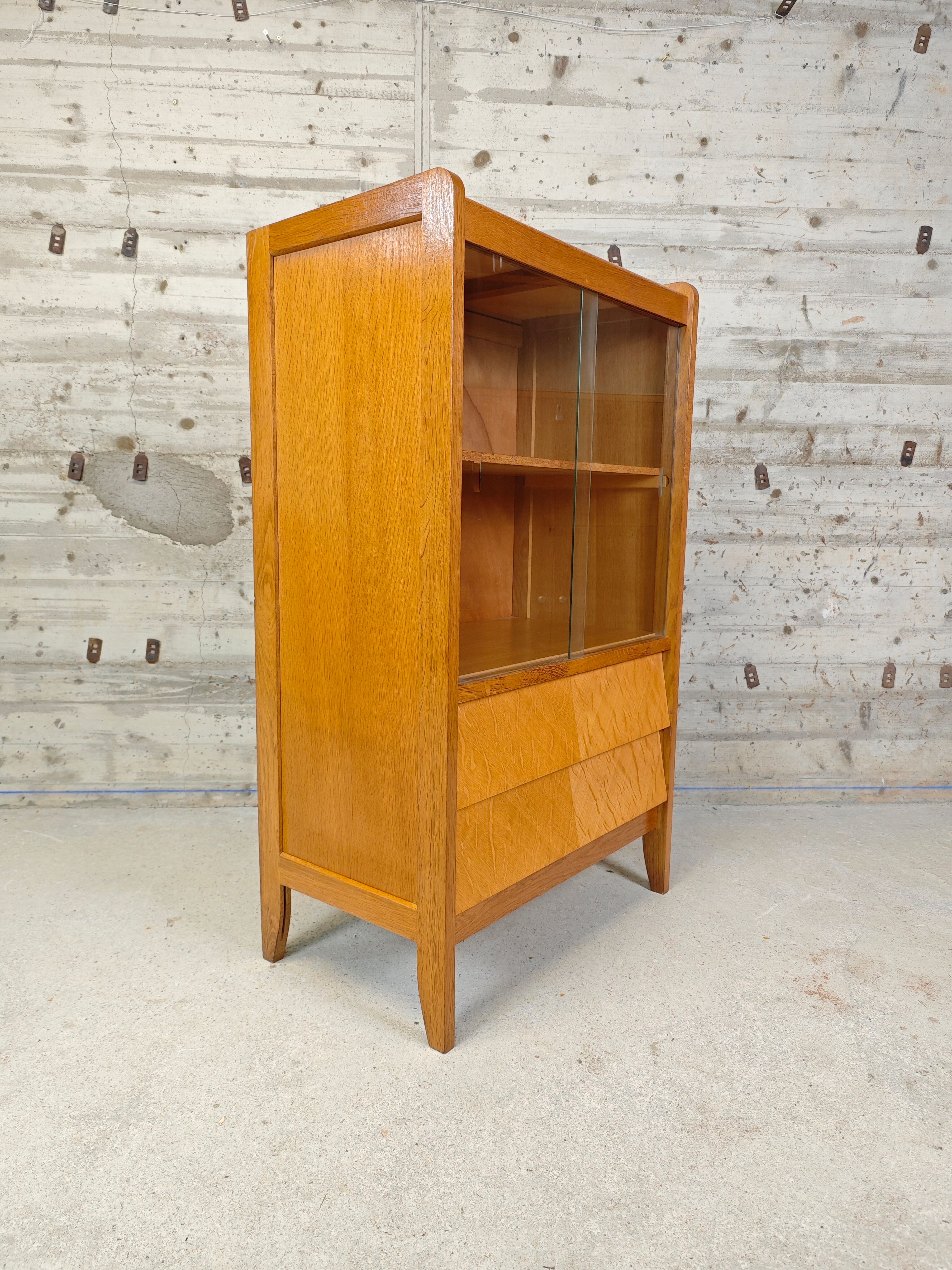 Vintage small display cabinet