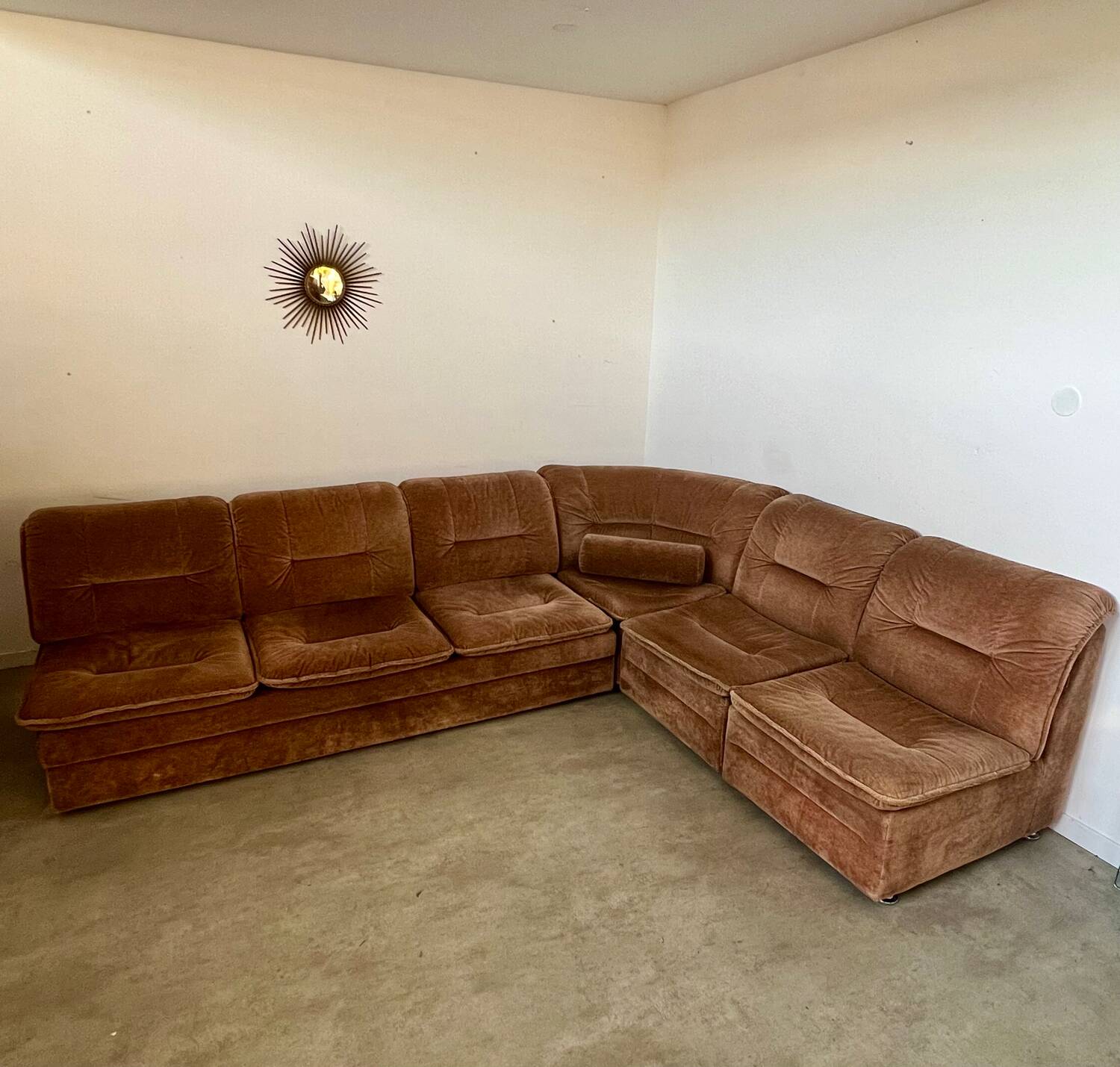 Old vintage modular corner sofa in designer velvet from the 70s/80s 4 elements