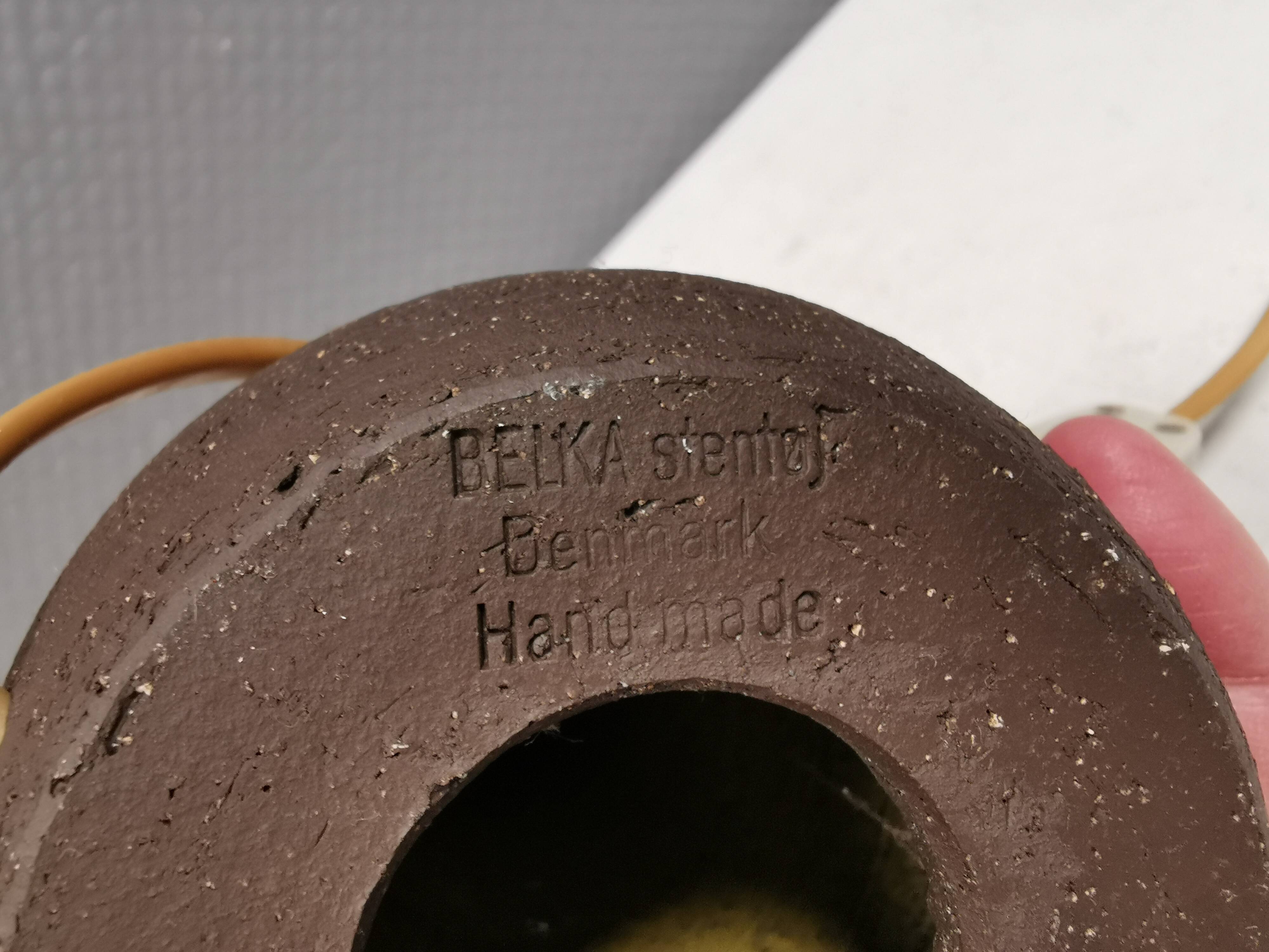 Petite lampe de table en céramique avec émail 'lava' de la céramique Danske Belka, 1970.