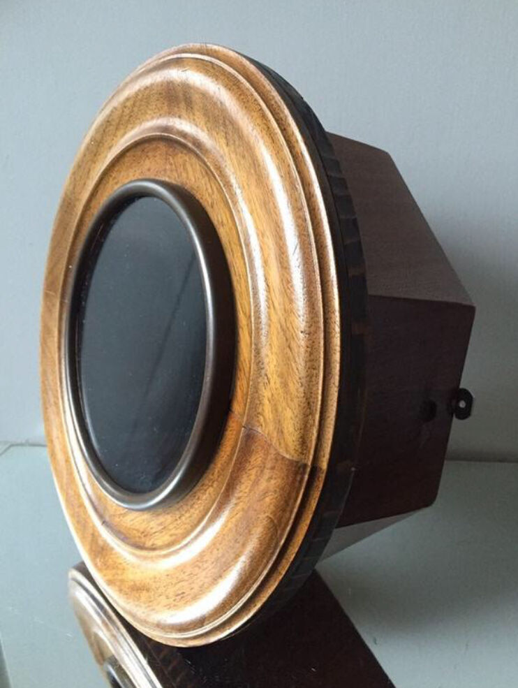 Antique mahogany wall bracket with glass lid