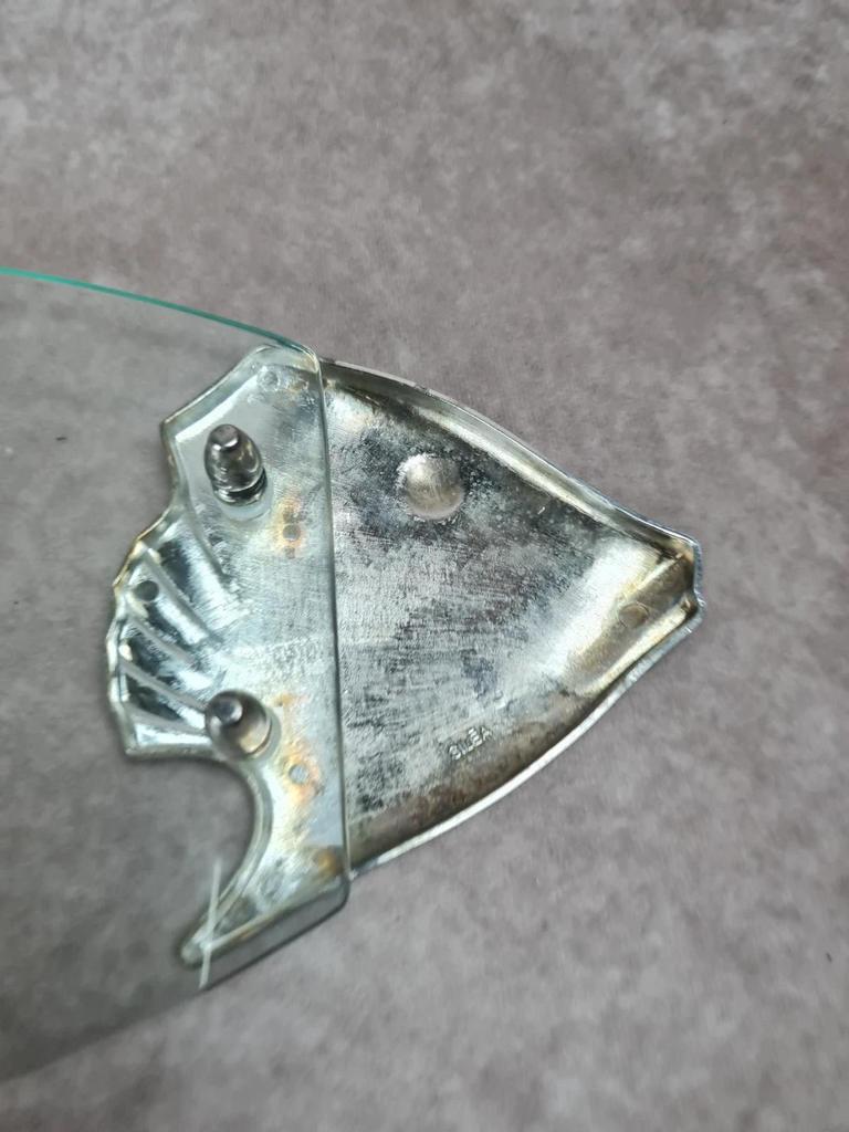 Glass and silver-plated fish trivet