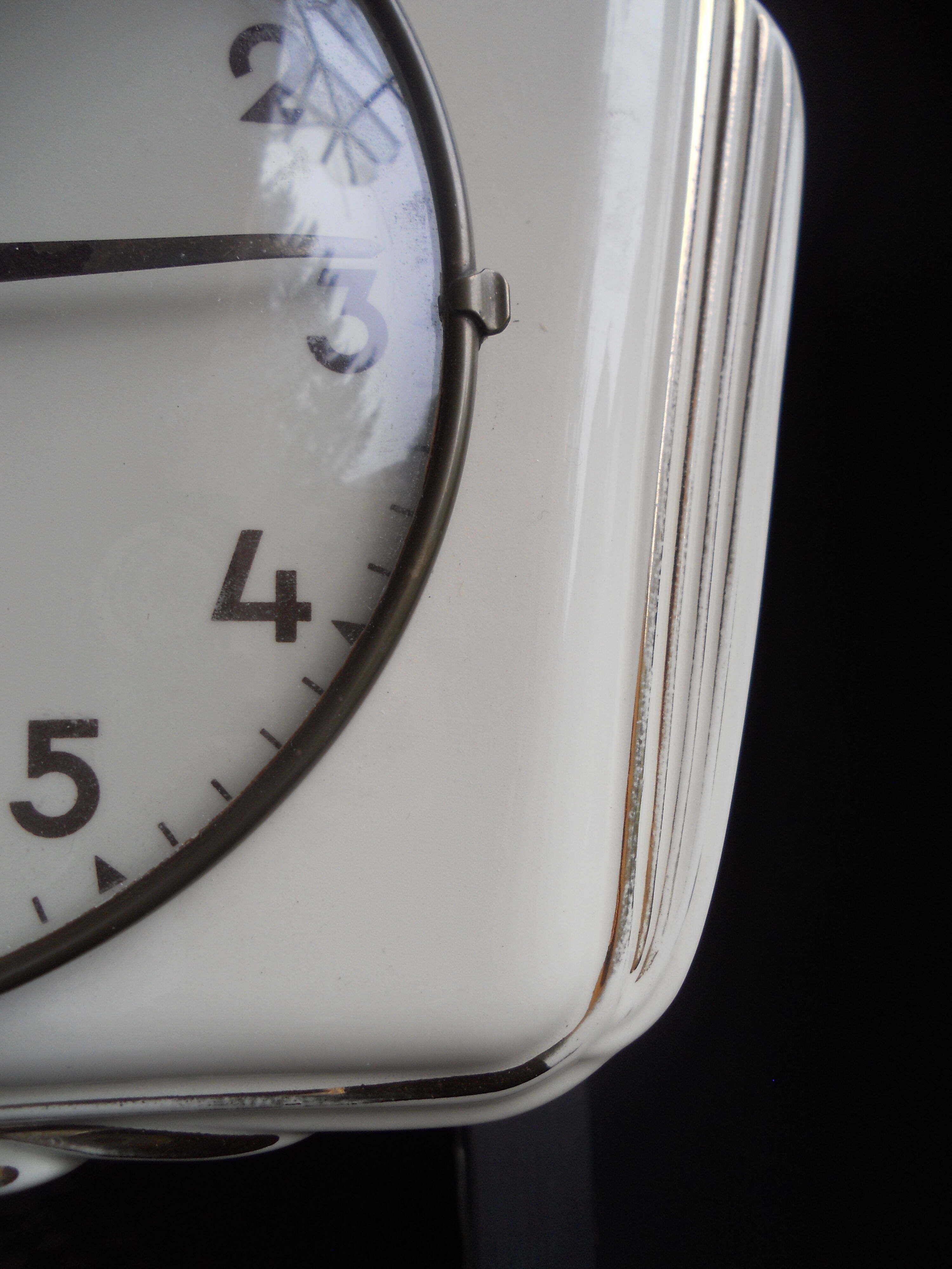 50' ceramic wall pendant