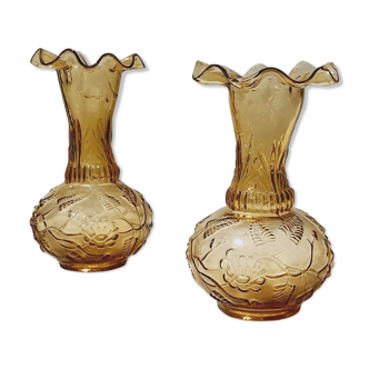 Paire de vases en verre ambré moulé vintage