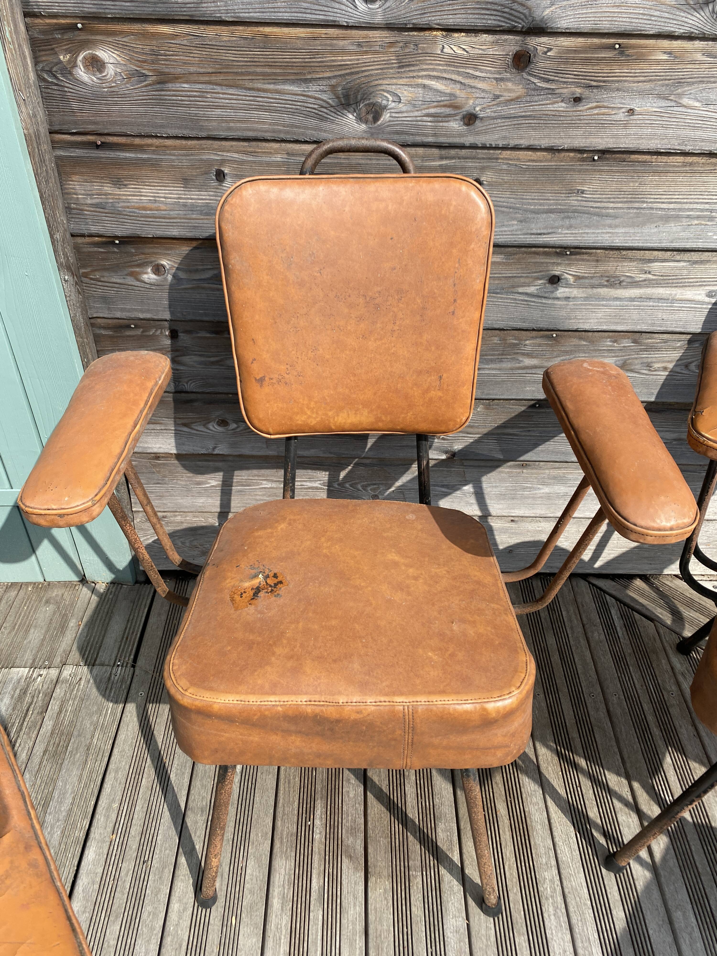 Lot of 4 chairs with armrests