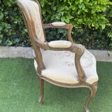 Basket bed and its two armchairs