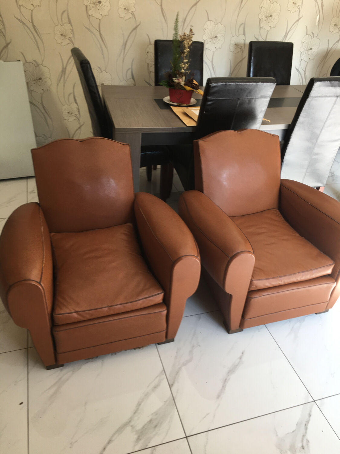 2 Moustache club chairs