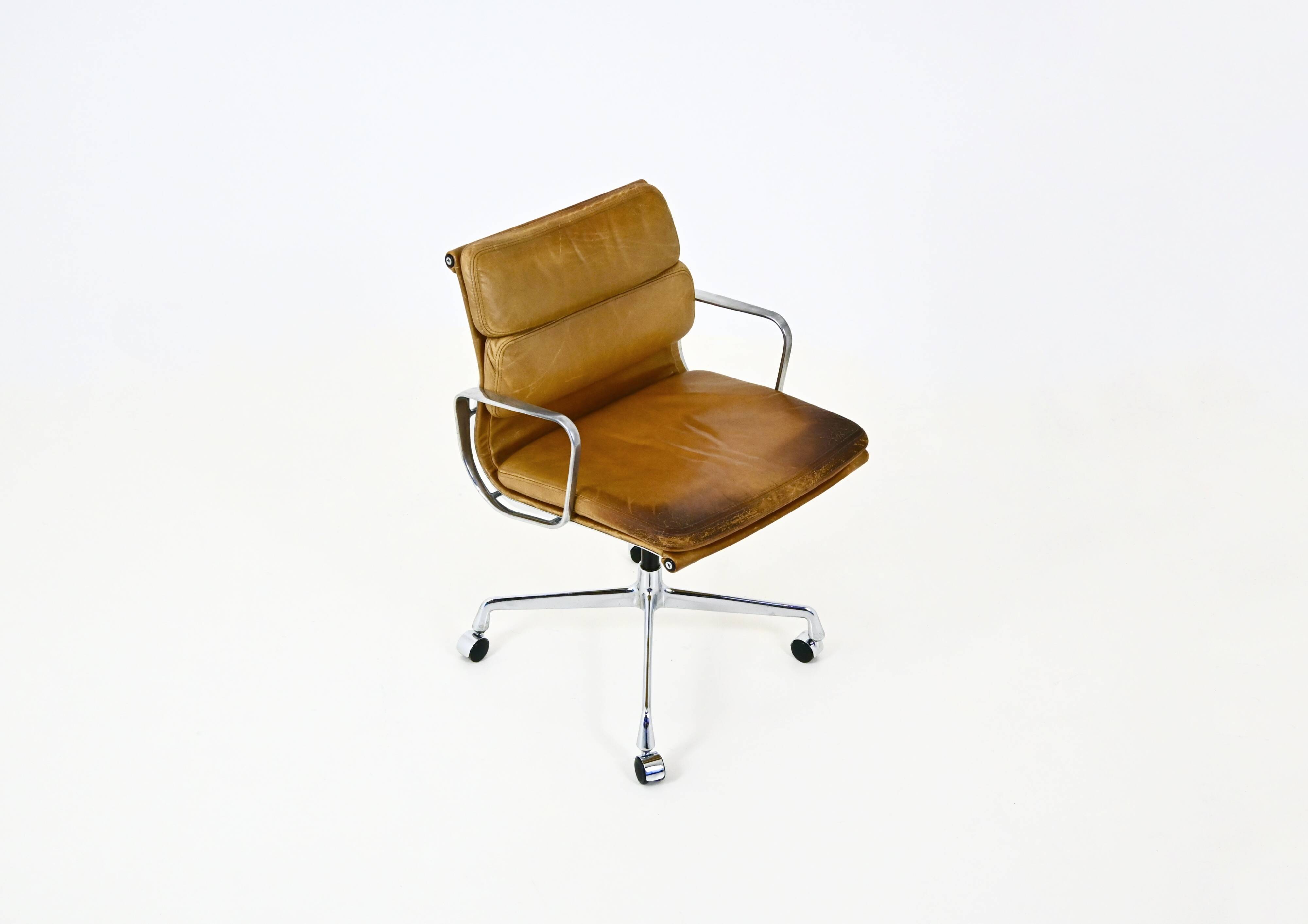 Office chair by Charles and Ray Eames for Herman Miller, 1970s