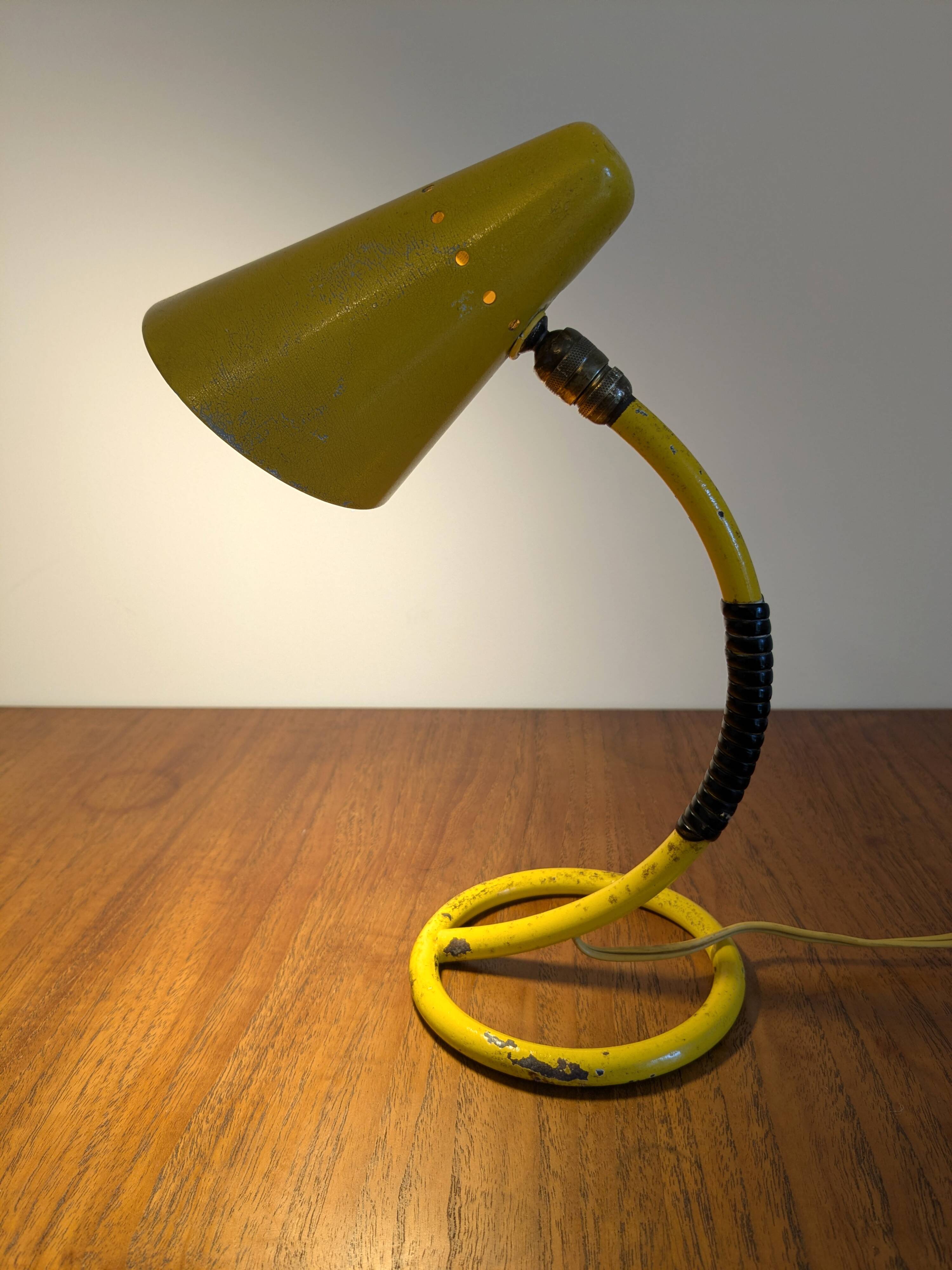 Yellow table lamps from the 1950s "scoubidou".