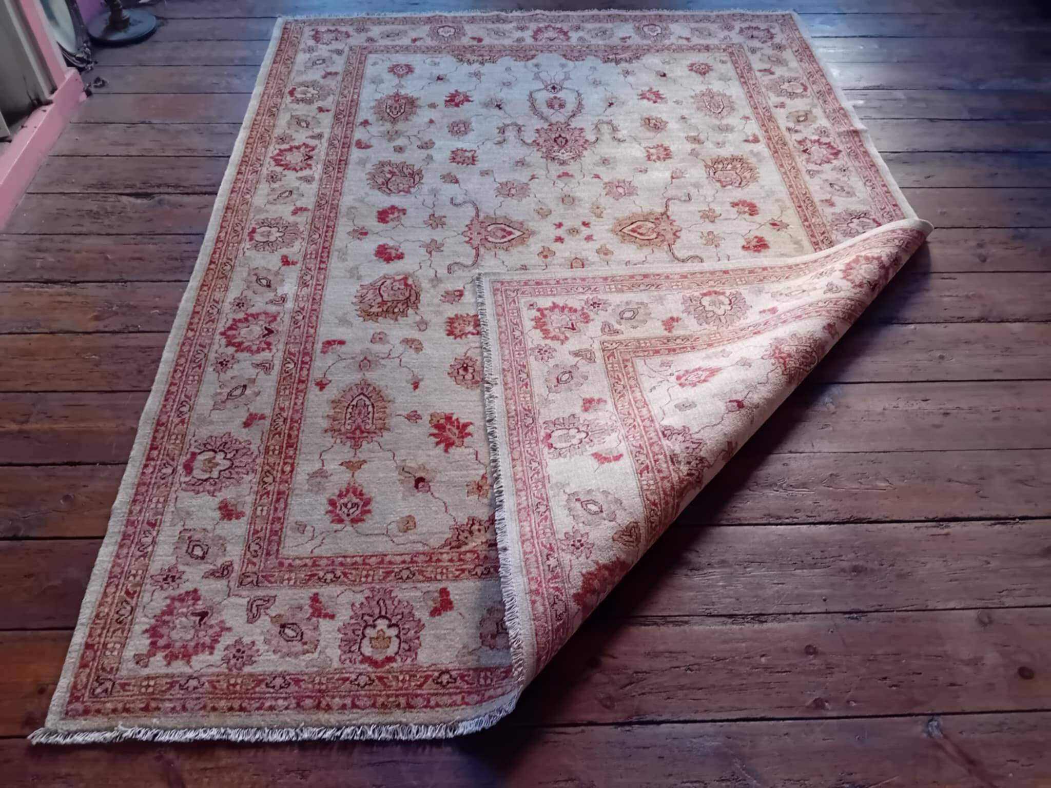 Tapis Pakistanais Farahan fait main 272x199cm