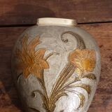 Petit vase en laiton
