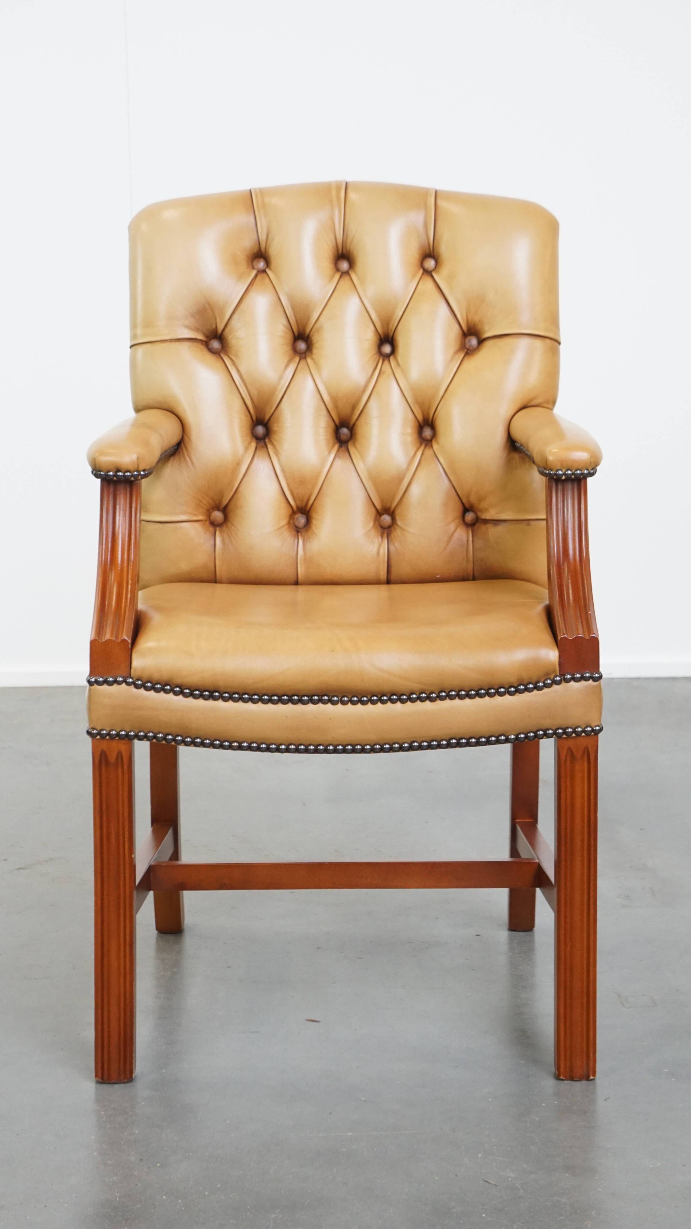 Cowhide Leather Chesterfield Dining / Side Chair in English Style