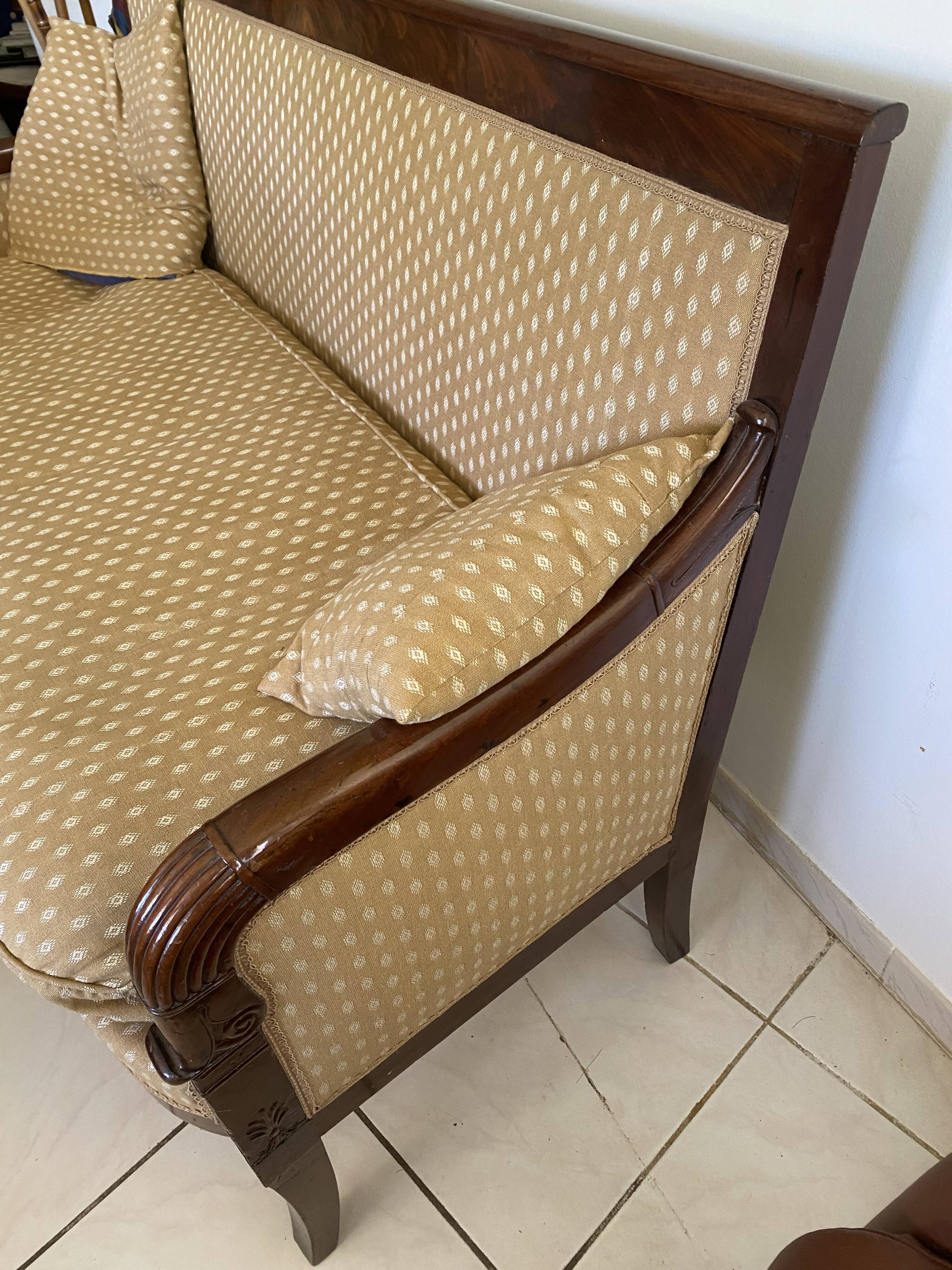 Early 19th century varnished mahogany sofa