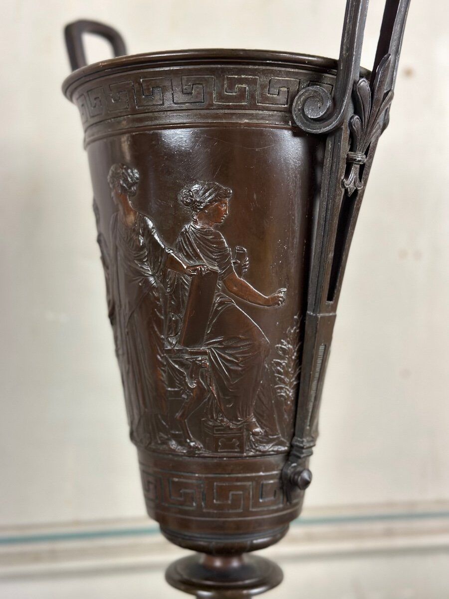 Vase en bronze dans le goût de l’antique, France vers 1880