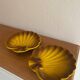 Vintage shell-shaped plates