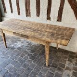 Farm table