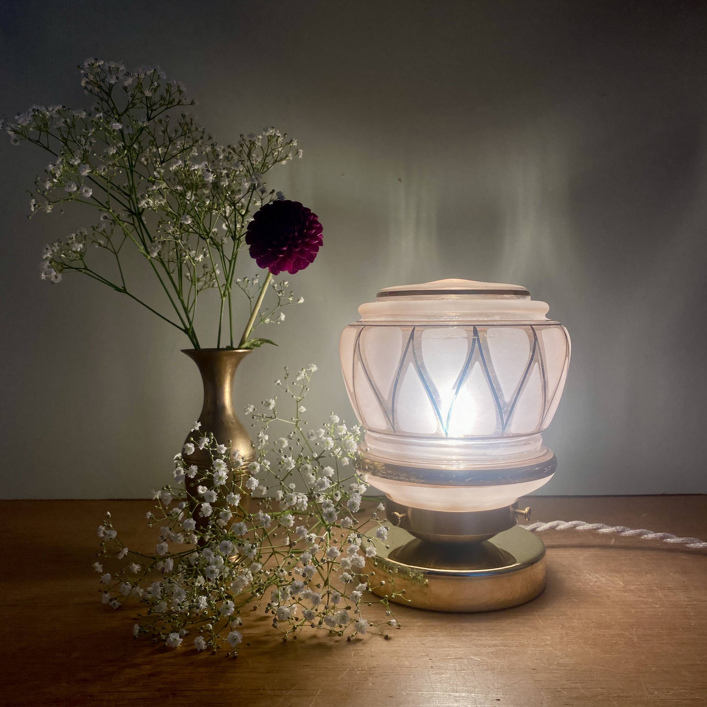 Vintage art deco globe table lamp in pink and gold glass
