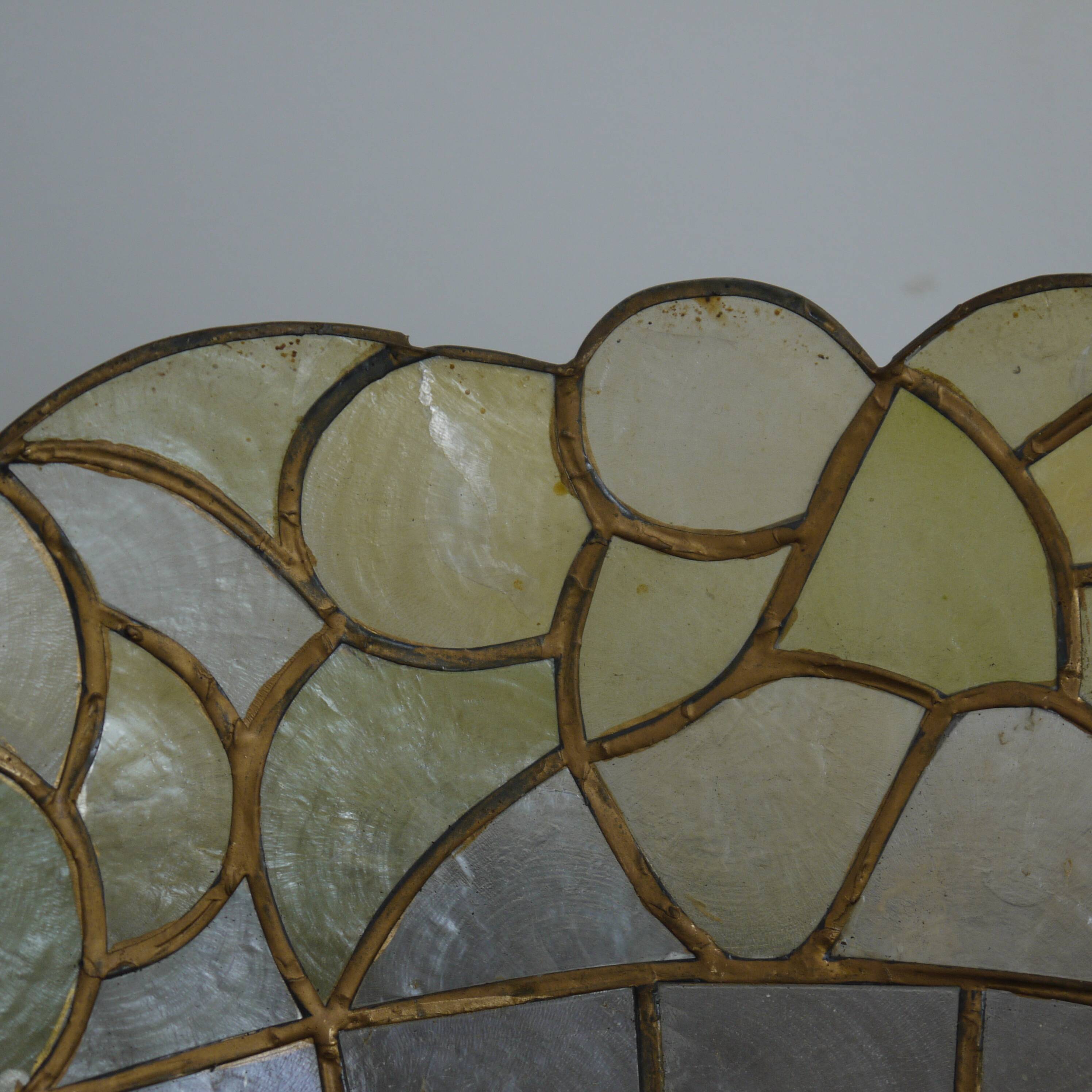 Large hanging in green mother-of-pearl and brass