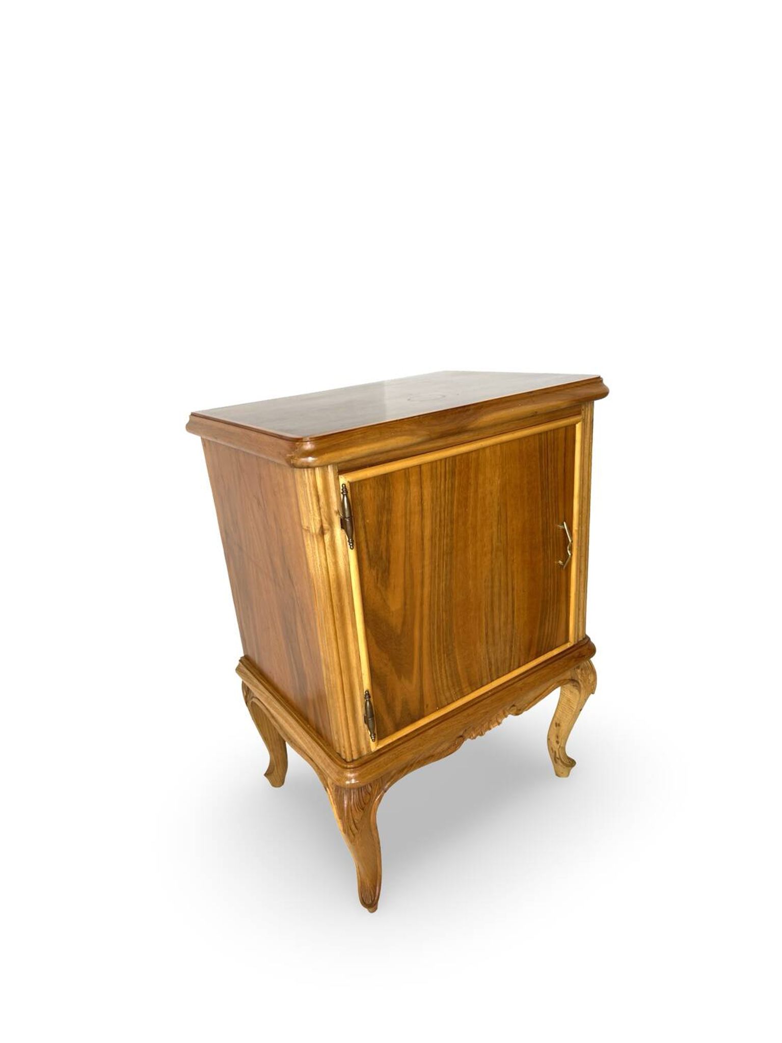 Tables de chevet italiennes en placage de noyer du milieu du siècle, années 1960.