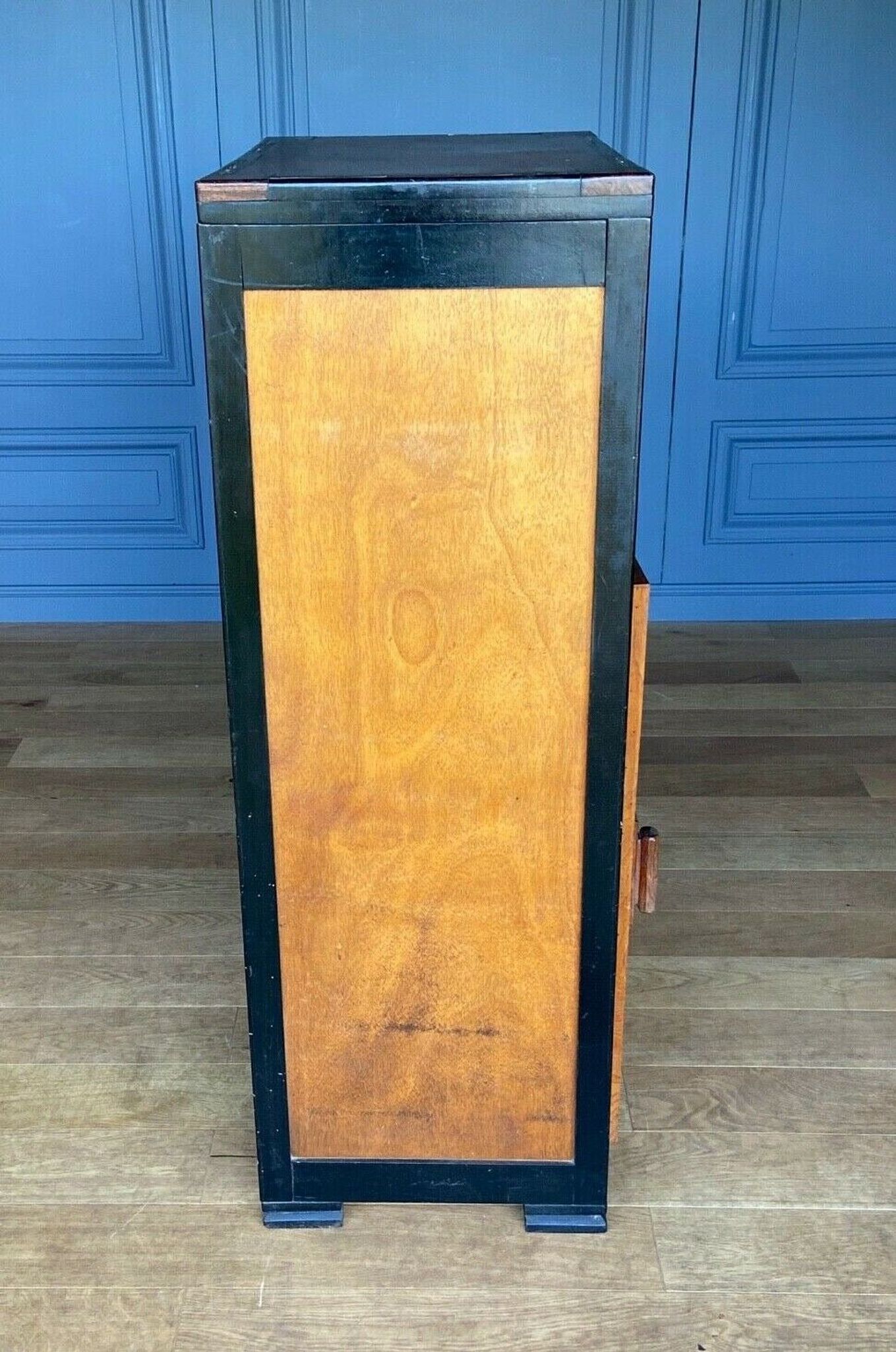 Furniture art deco a niche door 1930