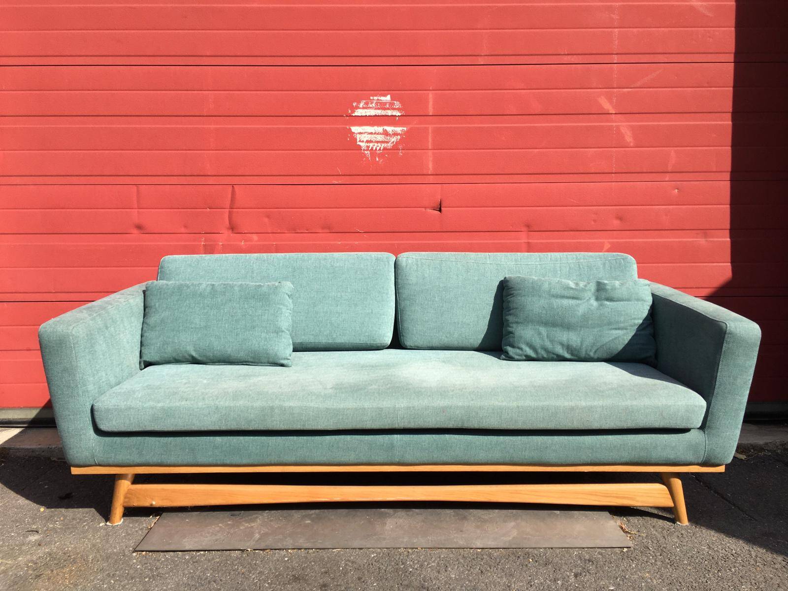 Straight sofa Indian blue fabric Red Edition