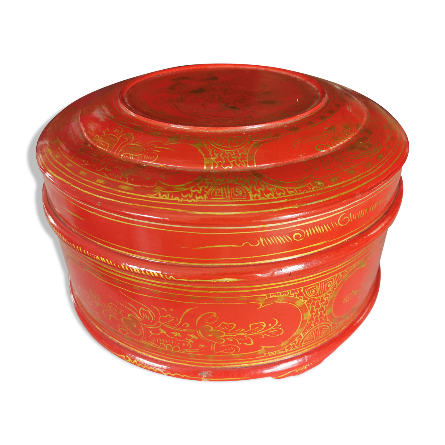 Old Asian wooden round box in lasca