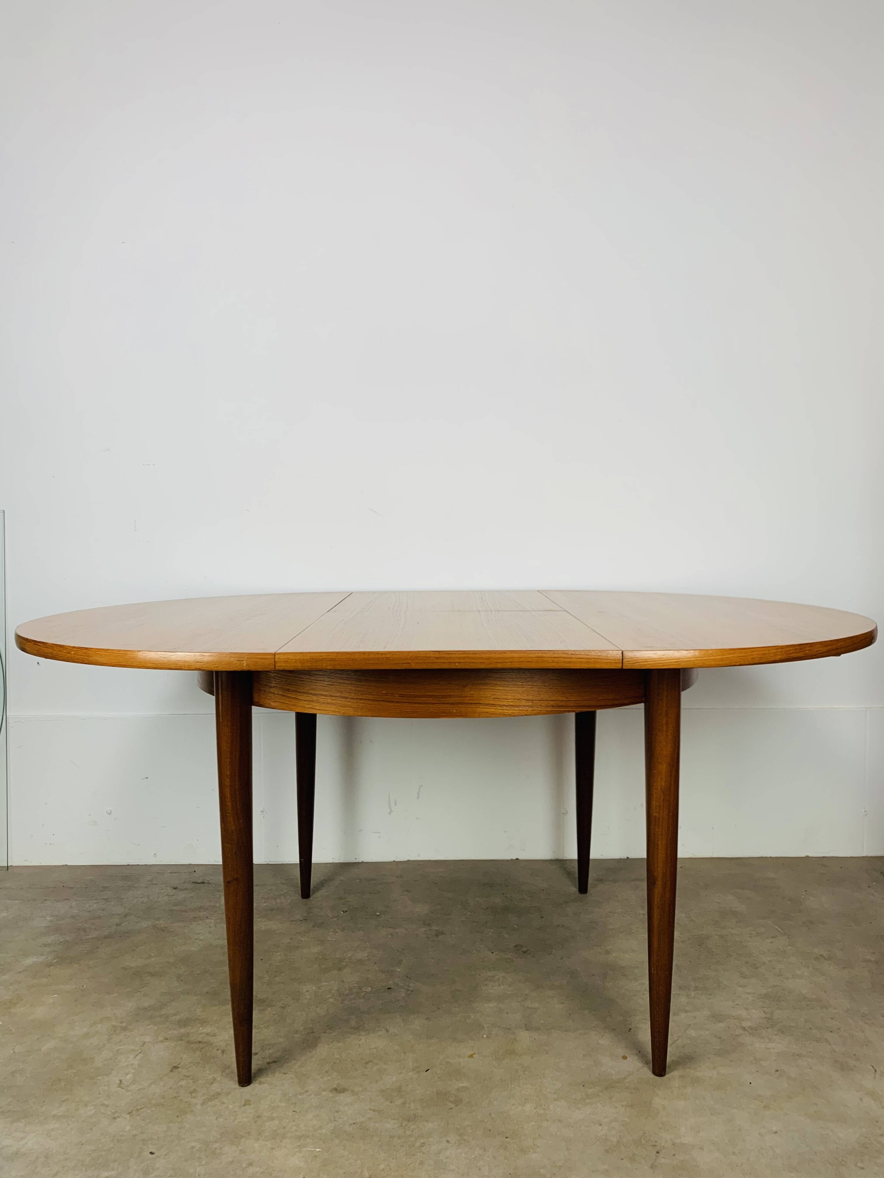 Round extendable Scandinavian table, teak, 1960s