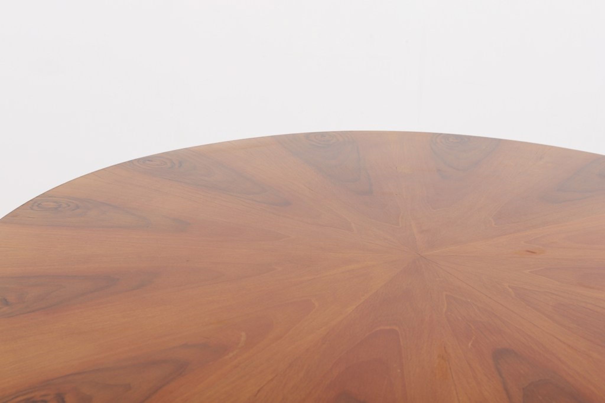 Italian round dining table in veneer, 1930s