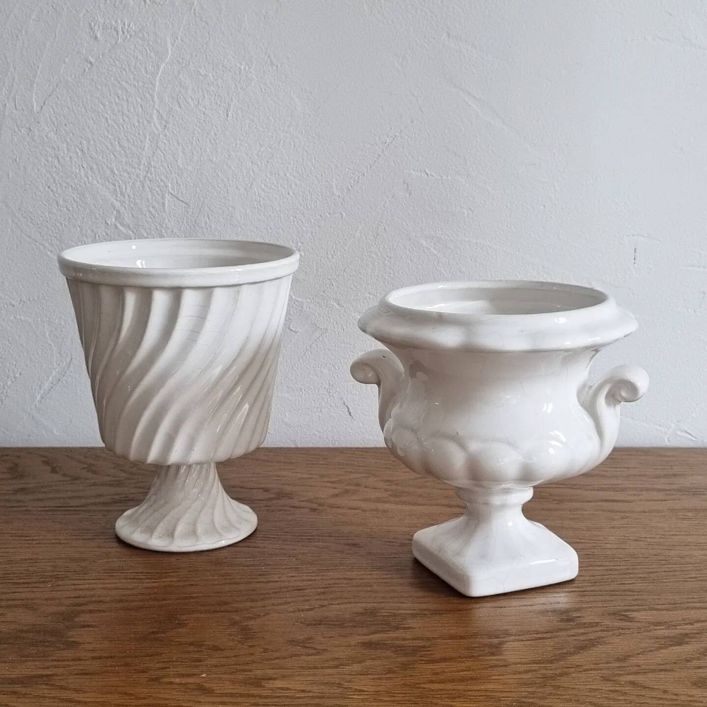 Vintage Medici vase pot holder, old white earthenware