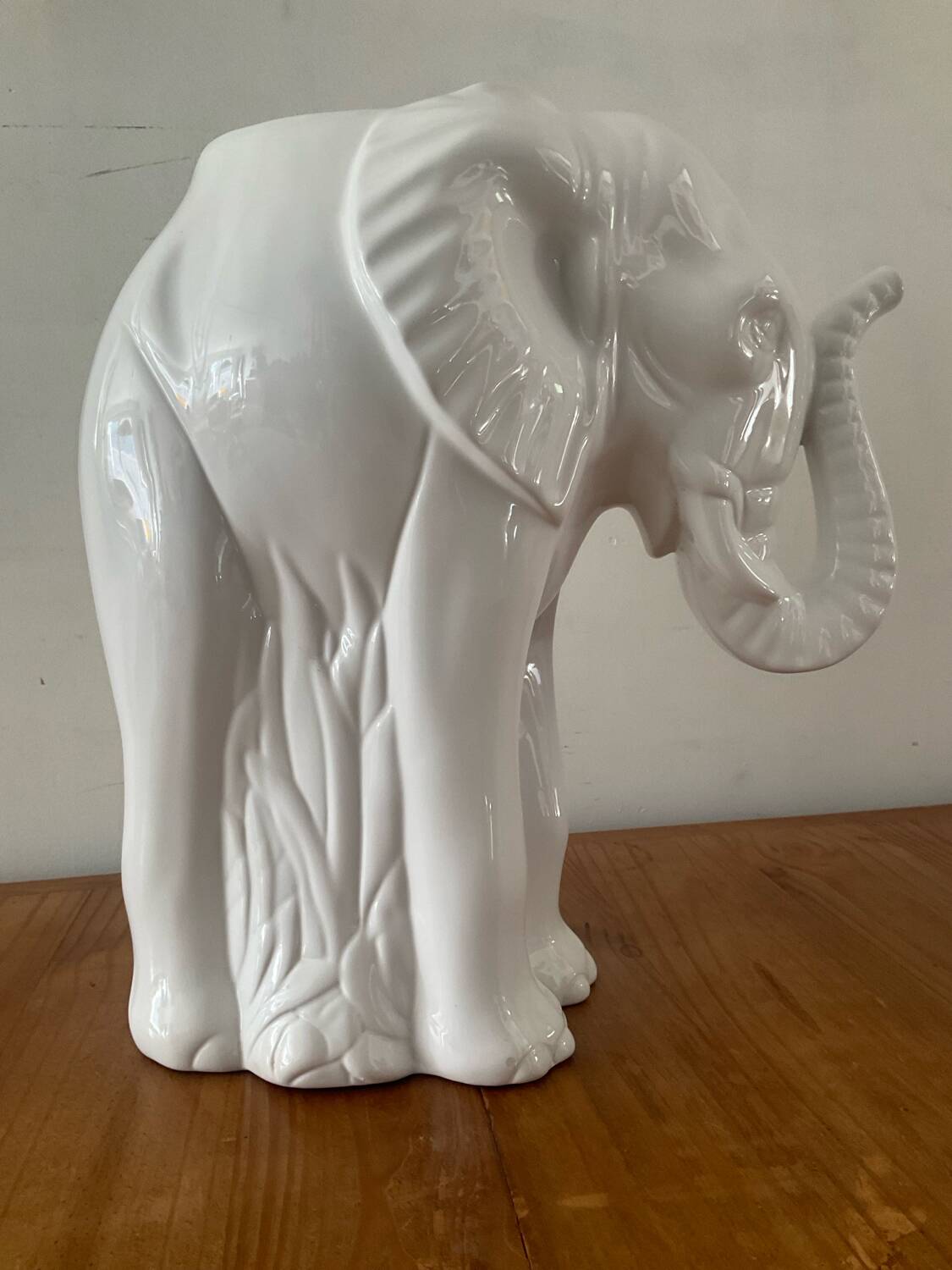 Vintage elephant umbrella stand in glazed ceramic