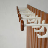 Wall coatrack