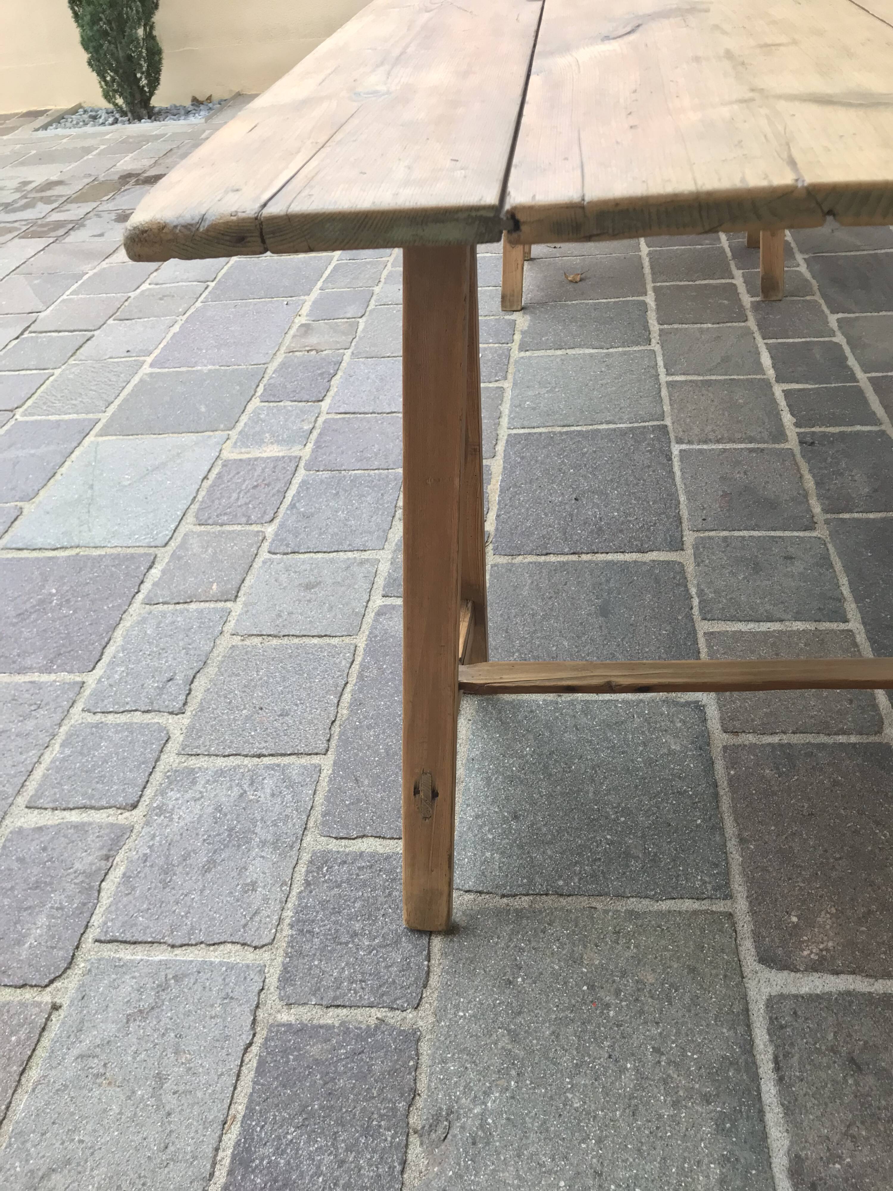 Winegrower's farm table