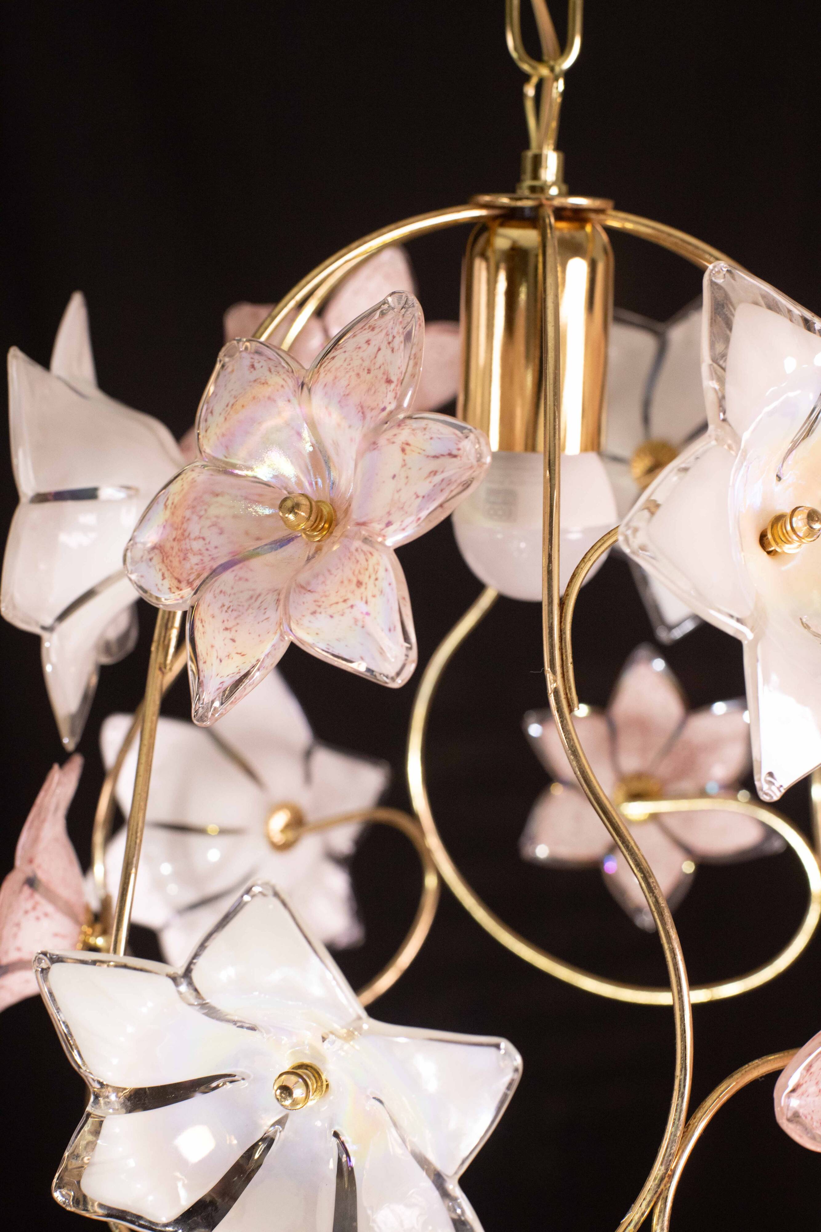 Charming Murano vintage chandelier white and pink flowers