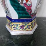 Ancient Chinese vase green family porcelain
