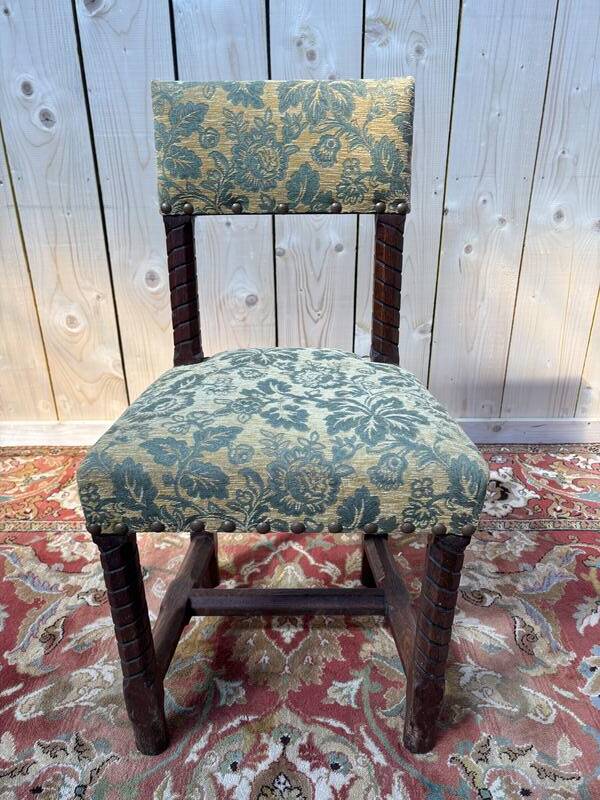 Série de 10 chaises de style Louis XIII