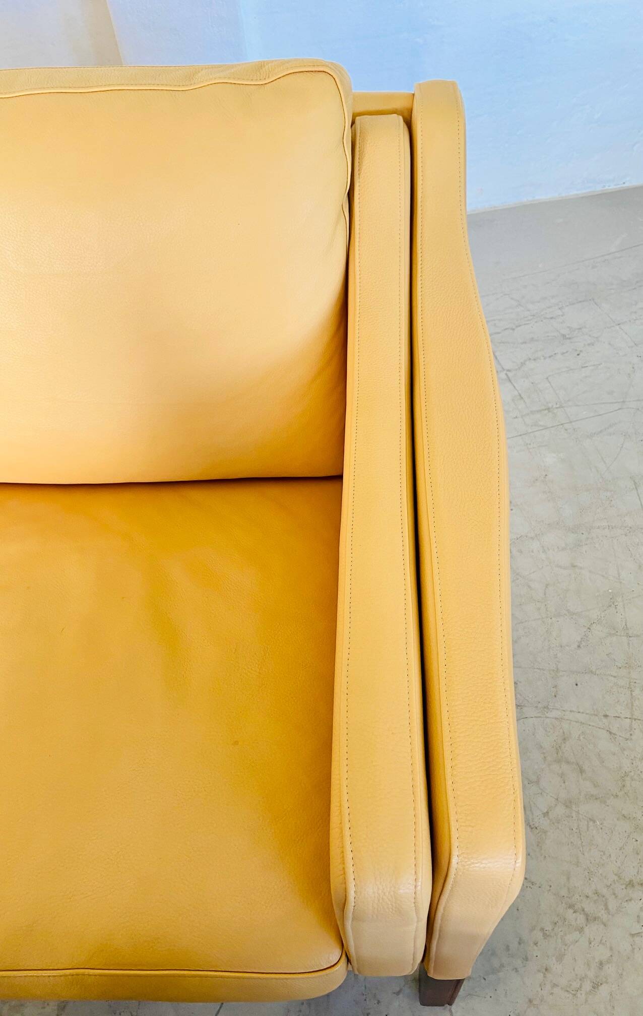 VINTAGE DANISH RETRO SKIPPER 2 PERSON SOFA IN BUTTERMILK LEATHER