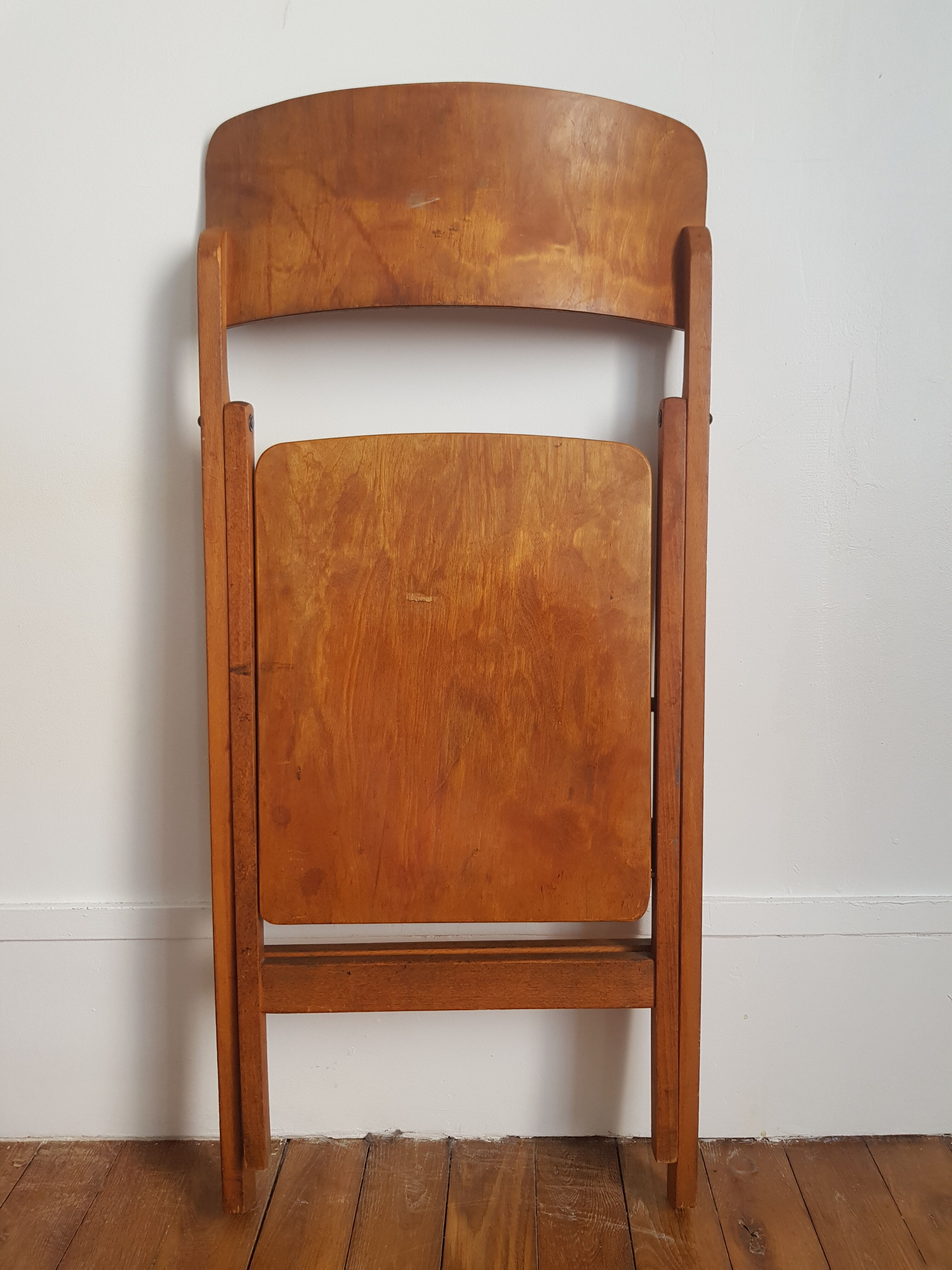 Baumann folding chair