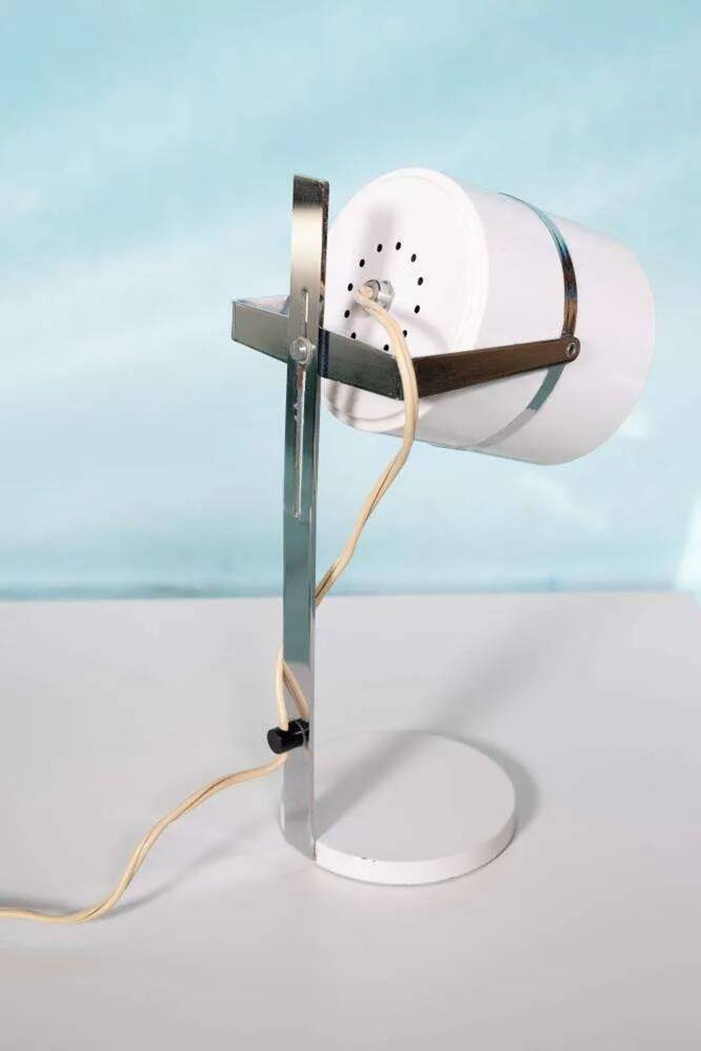 Vintage minimalist desk lamp, 1970s desk spotlight.