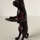 Pockets in the shape of a servant cat in bronze of reddish-brown patina