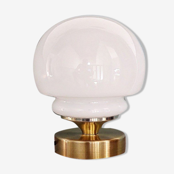 Lampe globe opaline