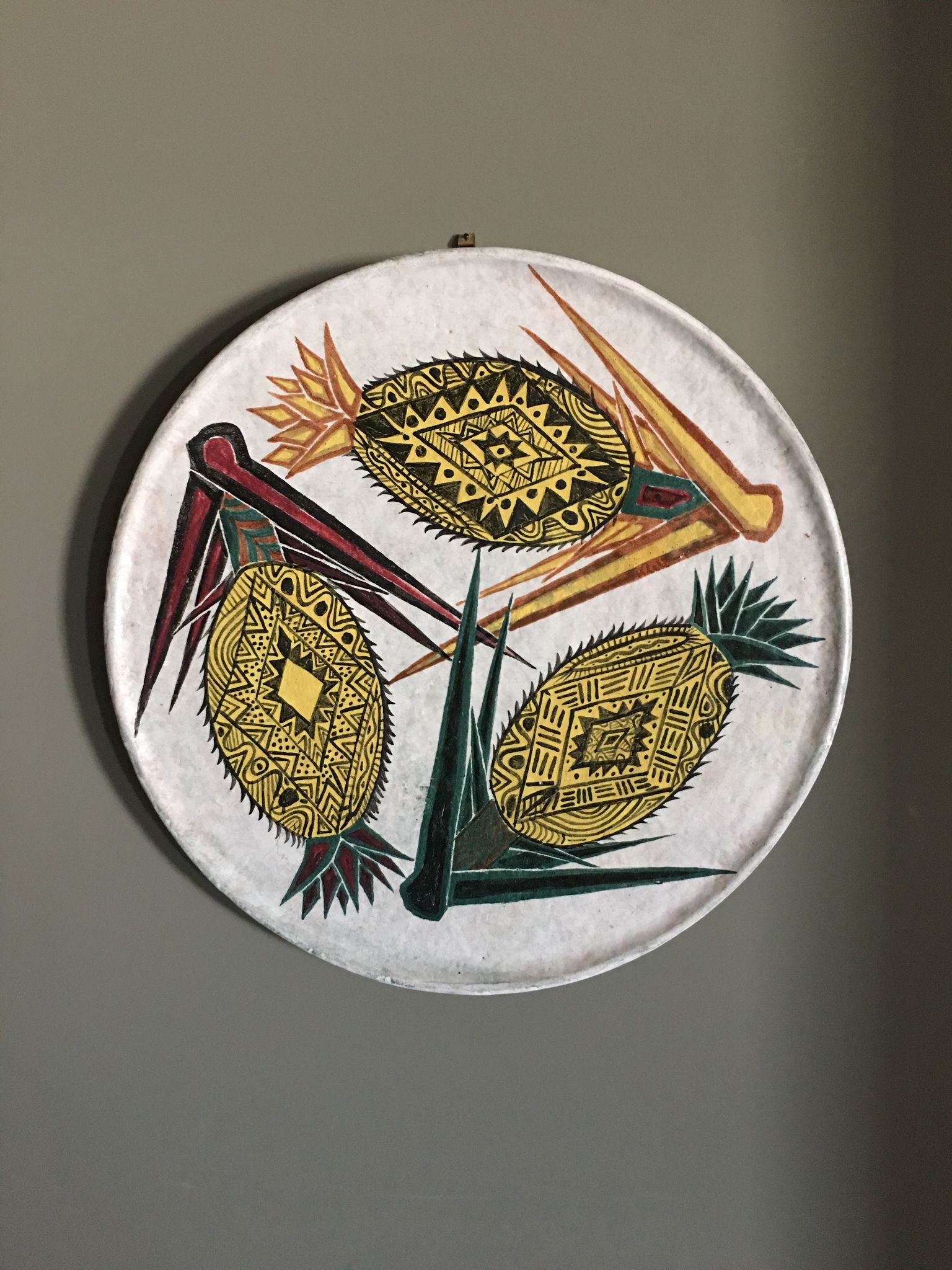 Vintage dish in ceramic African drawing