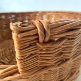 Woven wicker cat basket