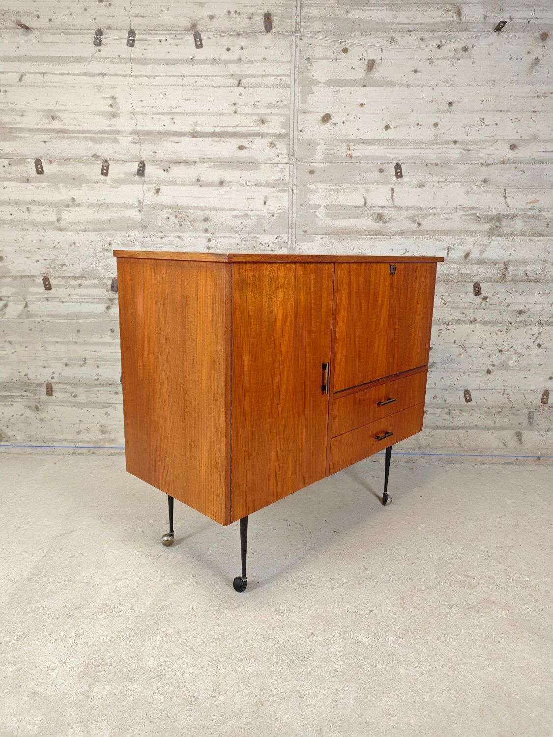 Vintage buffet/bar on wheels