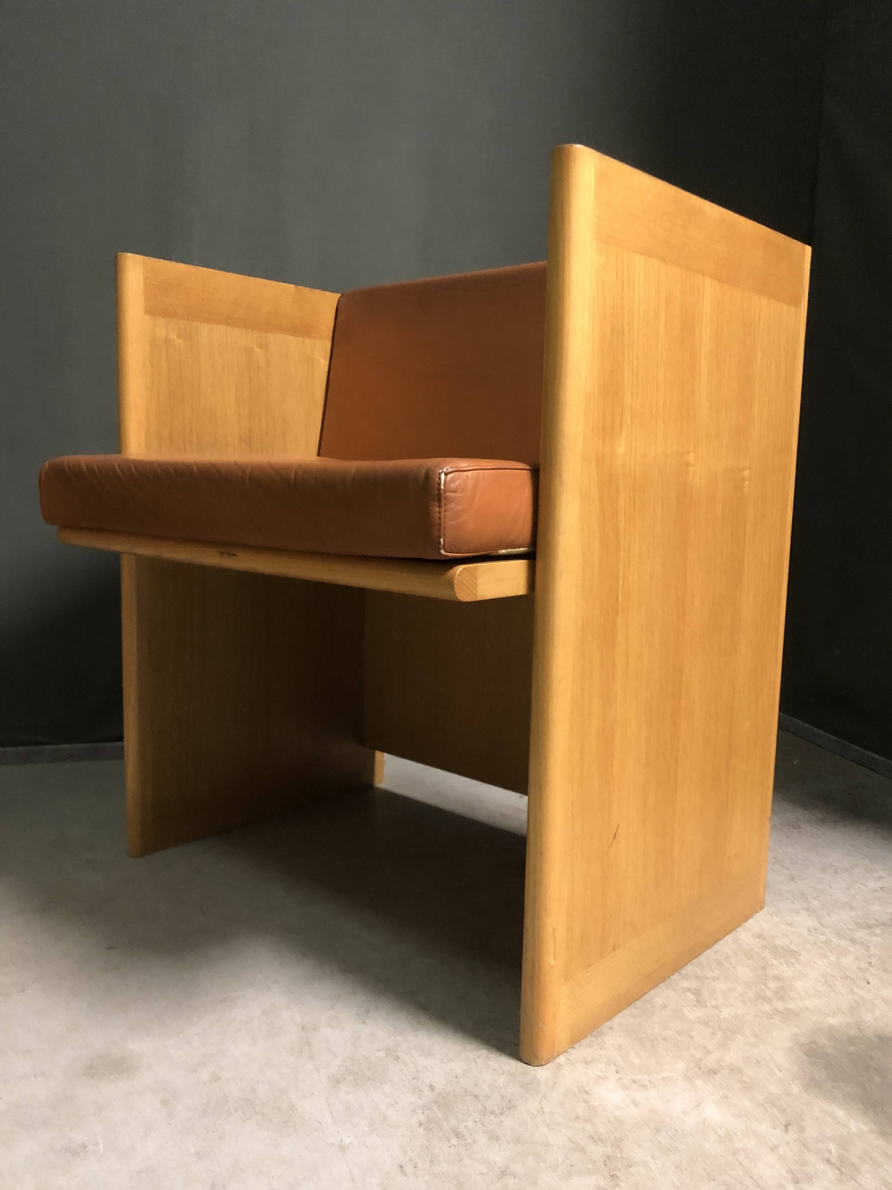 Pair of 1980's italian cubic armchairs