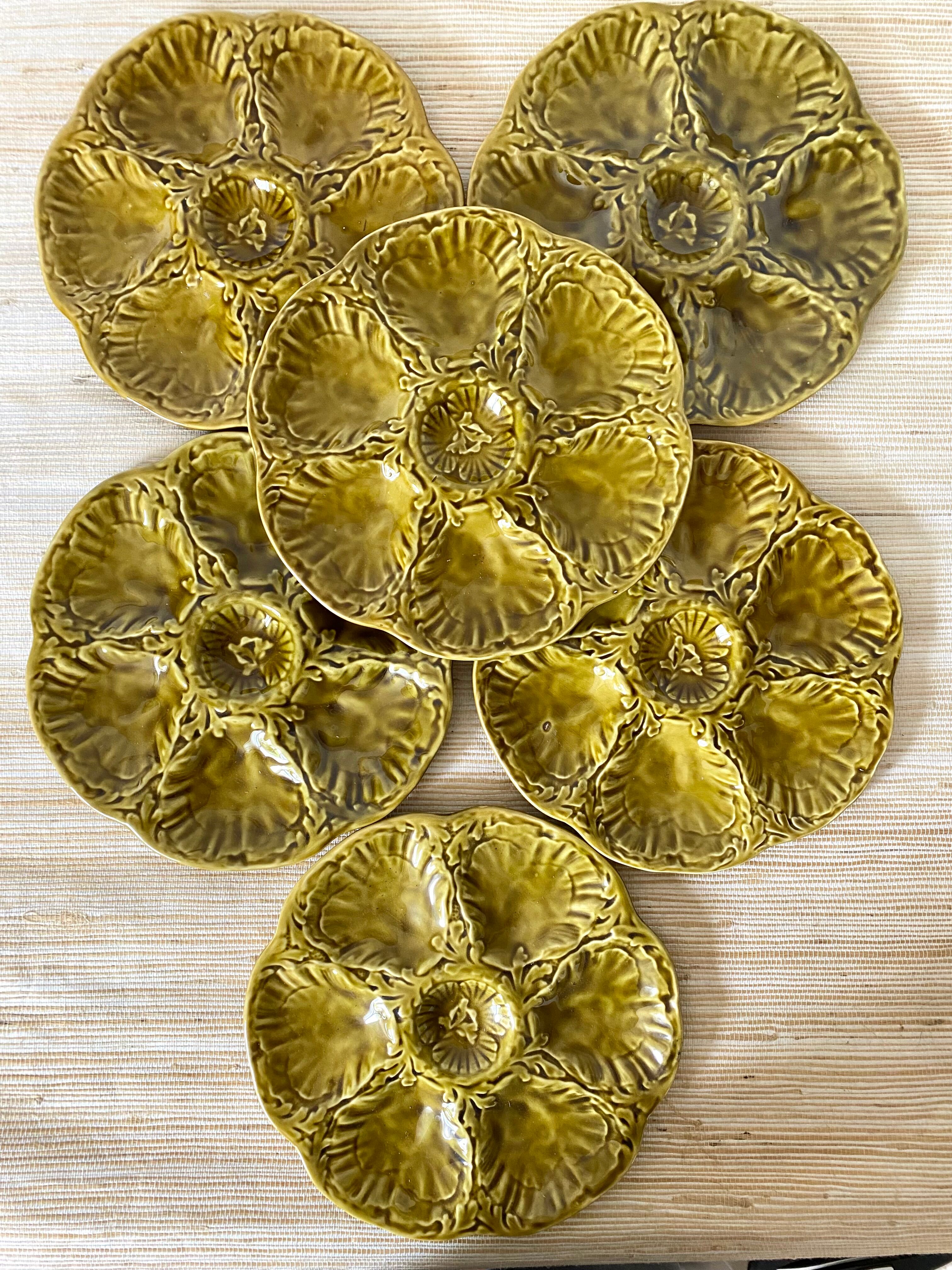 Oyster plates in slip, Gien ceramics